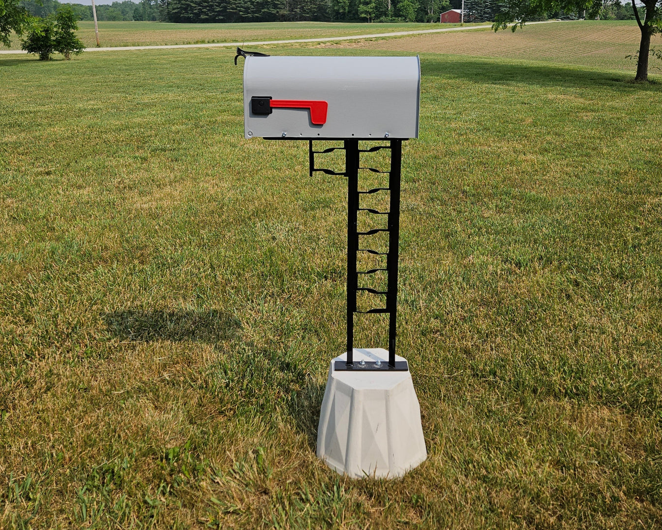 Concrete Base Standard Mailbox – R&R Manufacturing